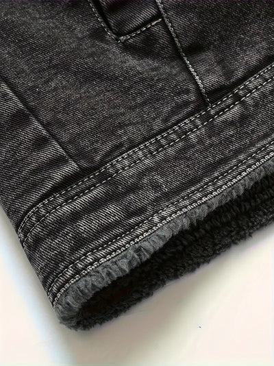 Geoffroy jeansjakke I rå stil møder moderne varme