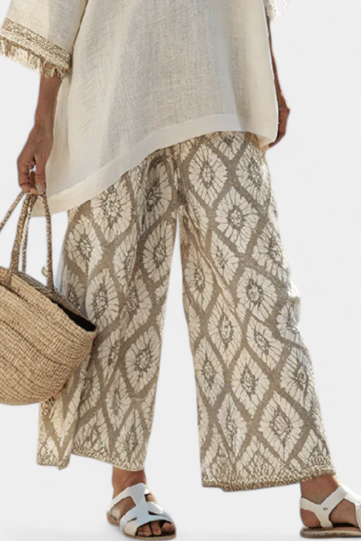 Boho Chic Daisy Sæt: Lang Skjorte og Trykte Bukser for et Distinkt Look