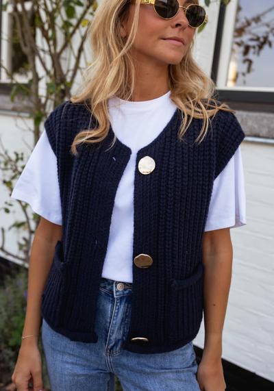 Fenja | Chic lagerstrikket vest