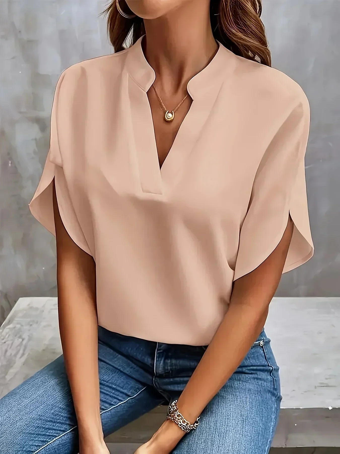 Thalia™ - Elegant V-Hals Bluse