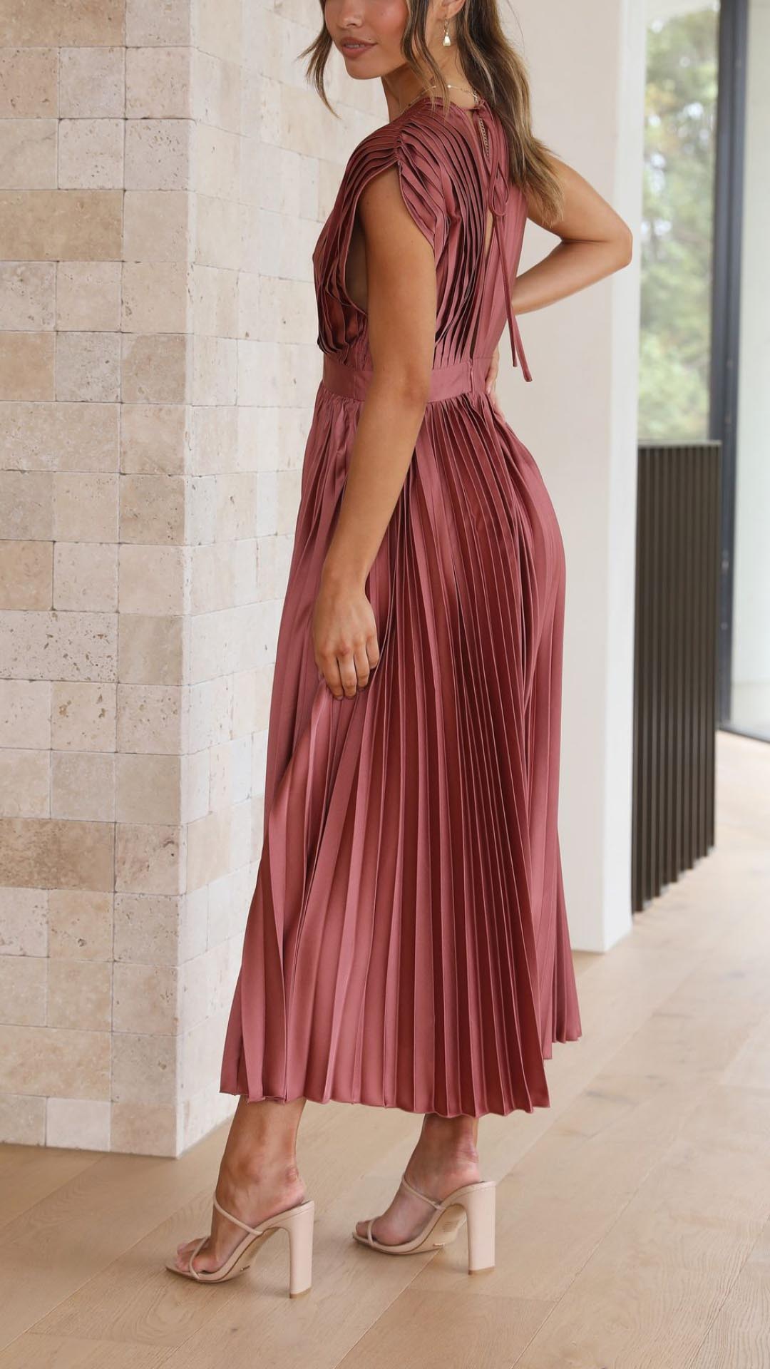 Marianne | Chic Midi Dress