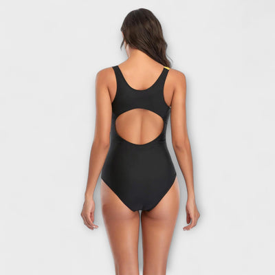 Pernille – Sporty Cut-Out Badedragt