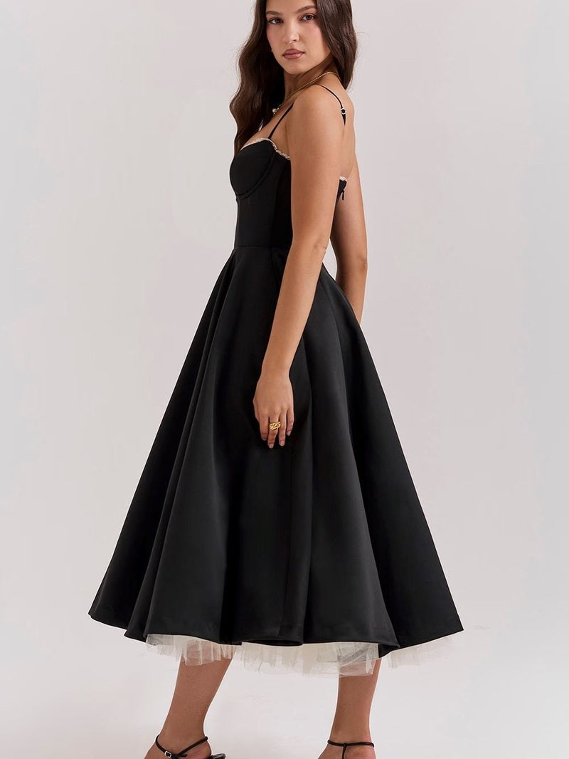 Julia™ | Stilfulde Mademoiselle Kjole